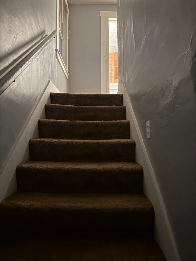 Building Photo - 440 5th St