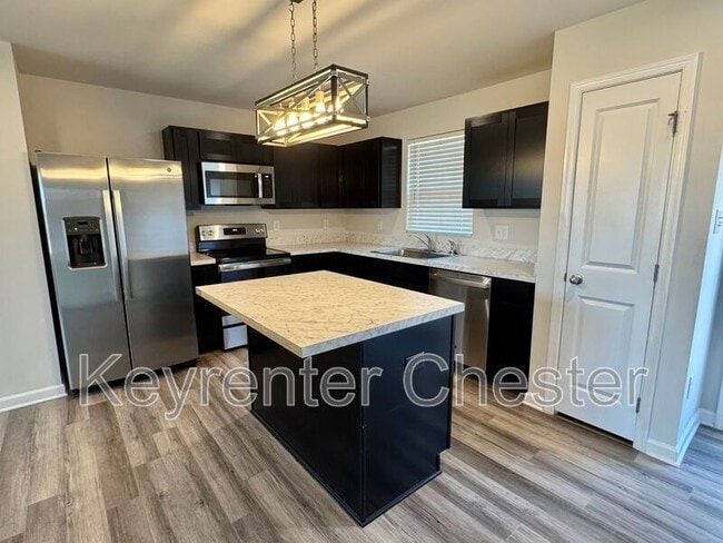 Building Photo - 331 Chanticleer Dr