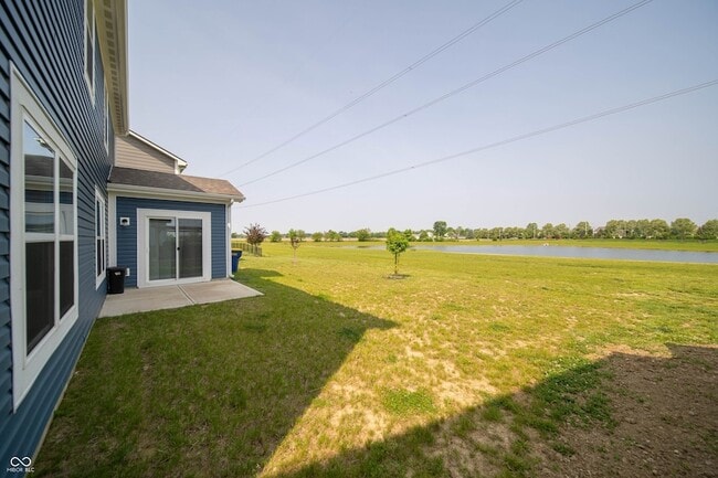 Building Photo - 7062 English Oak Dr