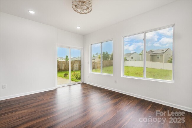 Building Photo - 10327 Snowbell Ct