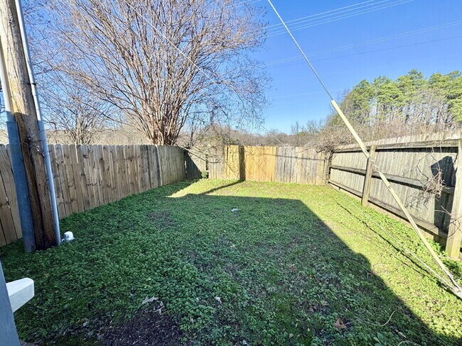 Building Photo - 5528 Ginners Dr