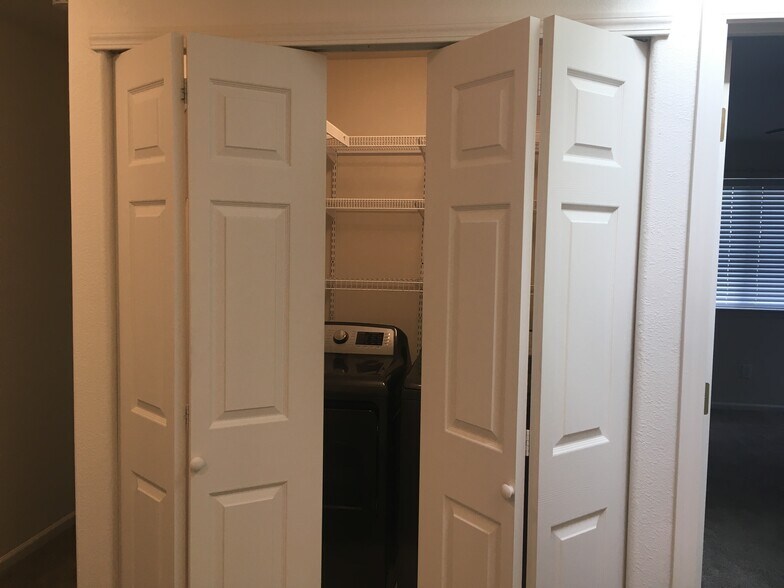 W/D provided - 809 Scotch Pine Dr