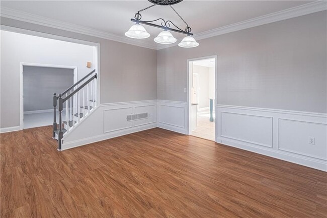 Building Photo - 3147 Crestmont Way NW