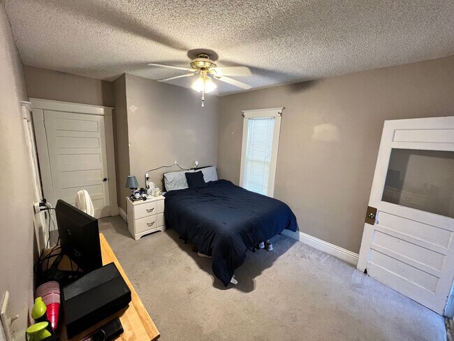 Building Photo - GREAT HOME - A MUST SEE!