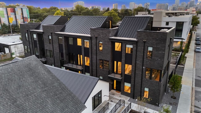 Building Photo - 1117 3rd Ave S