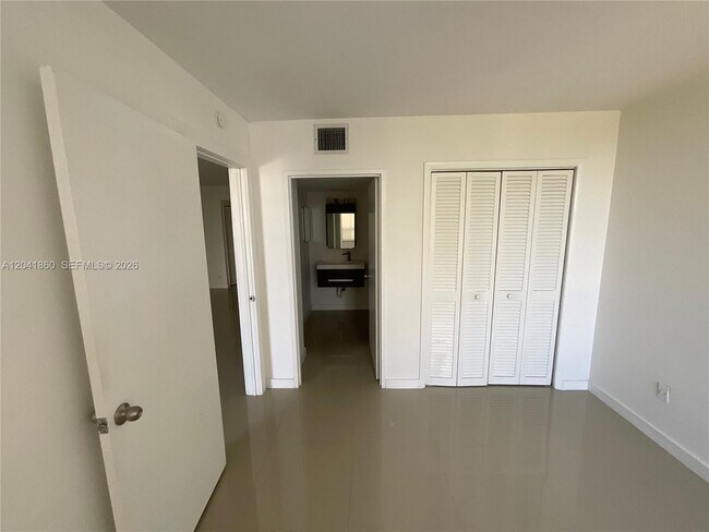 Building Photo - 500 Three Islands Boulevard