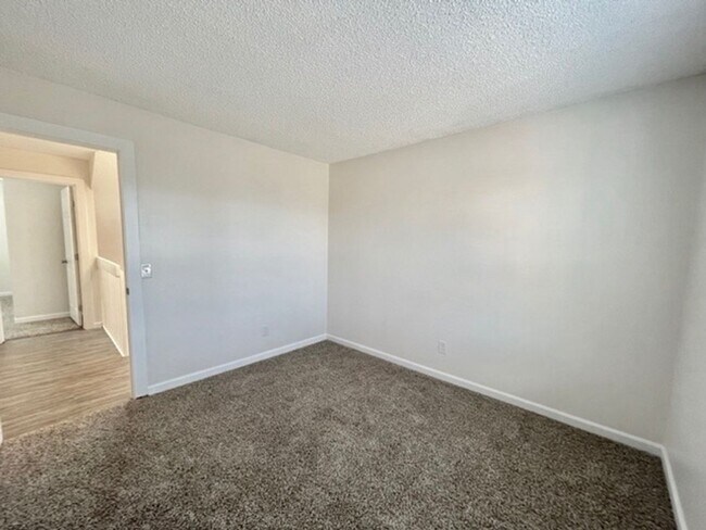 Building Photo - Renovated 2 Story Briargate Home with 3 Be...
