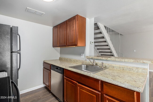 Building Photo - 17034 E Calle Del Oro