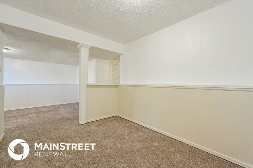 Building Photo - 17476 E Plateau Dr