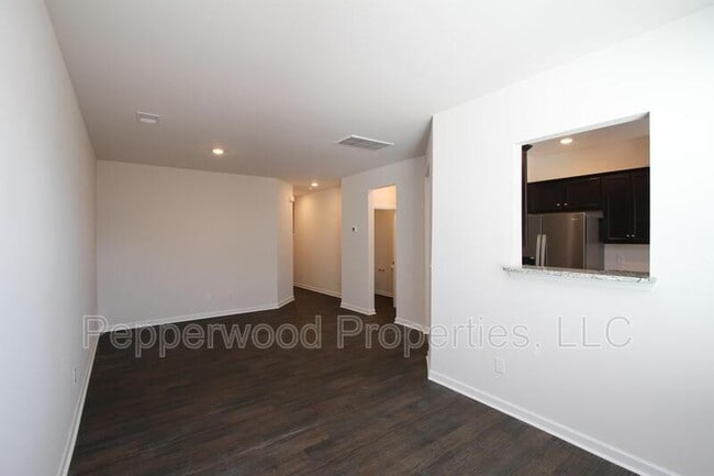 Building Photo - 1317 Wunder Way