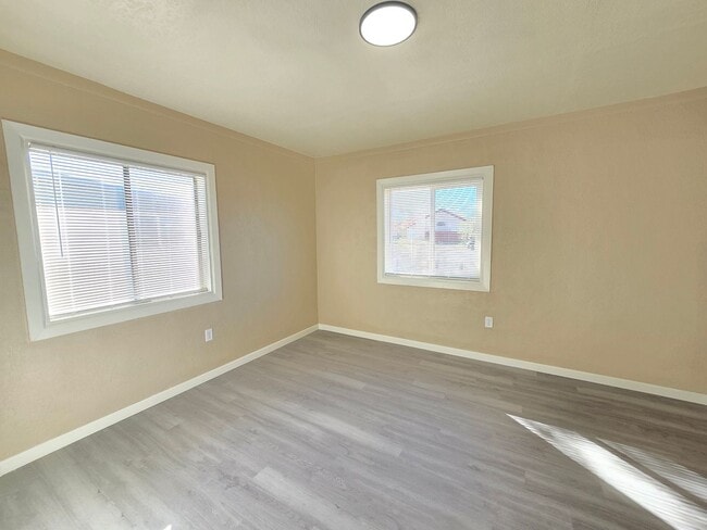 Building Photo - For Rent – Remodeled 2-Bedroom Home in California City!