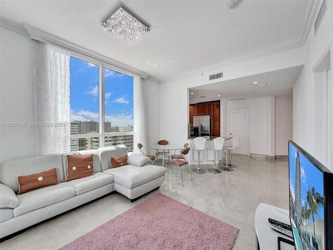 Building Photo - 1945 S Ocean Dr