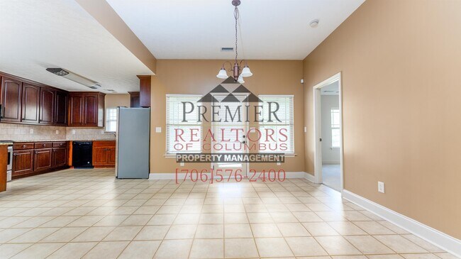 Building Photo - 9 Greyhawk Ct