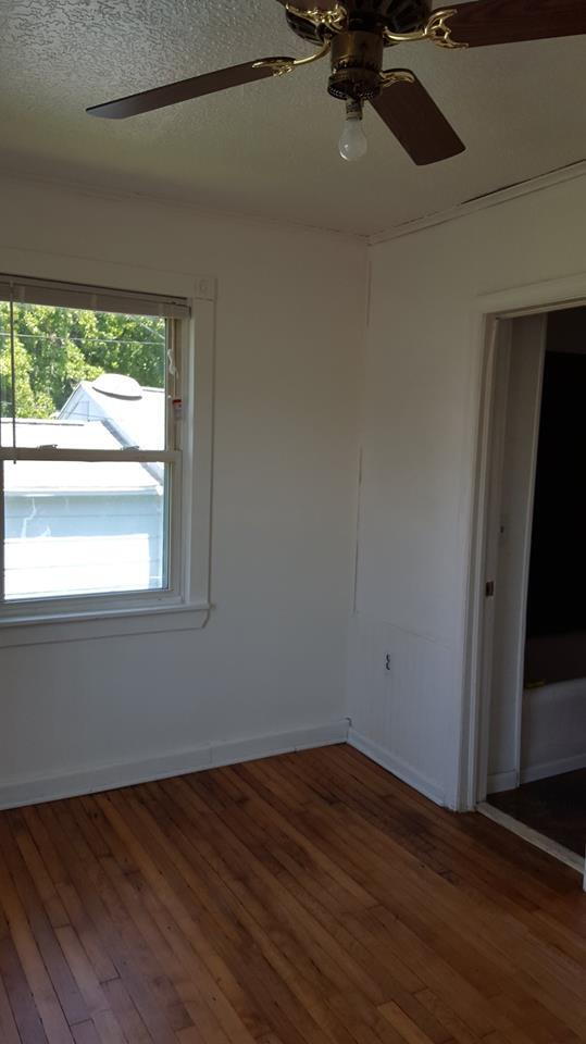 Building Photo - TWO BEDROOM HOME WITH GARAGE