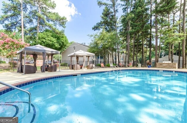 Building Photo - 730 Franklin Dr SE