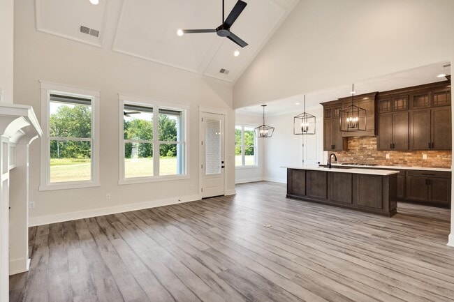 Building Photo - 5011 Jon Oak Dr