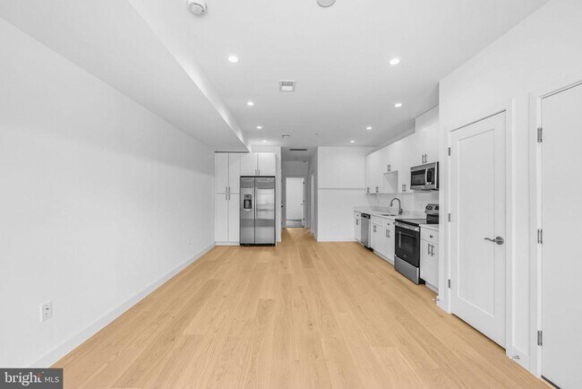 Building Photo - 2534 Elvans Rd SE