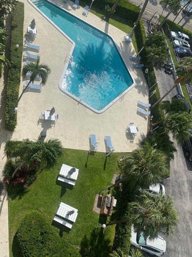 Building Photo - 1408 Brickell Bay Dr