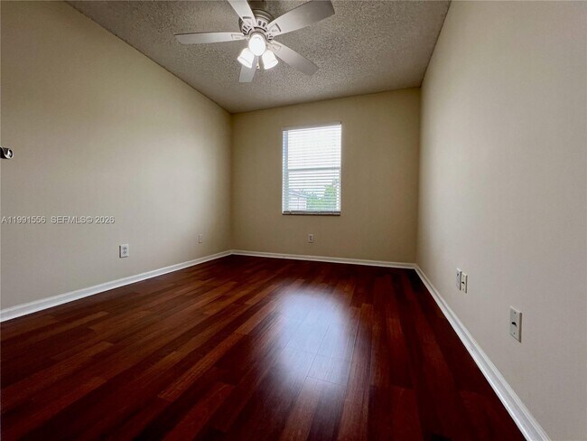 Building Photo - 10560 NW 57th Ct