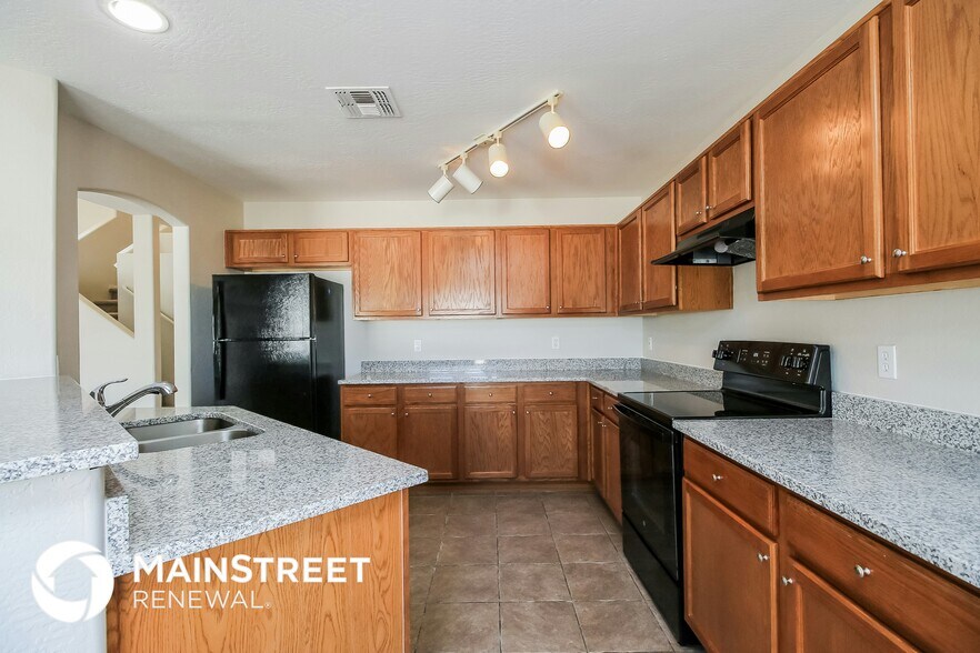 Building Photo - 31305 N Shale Dr