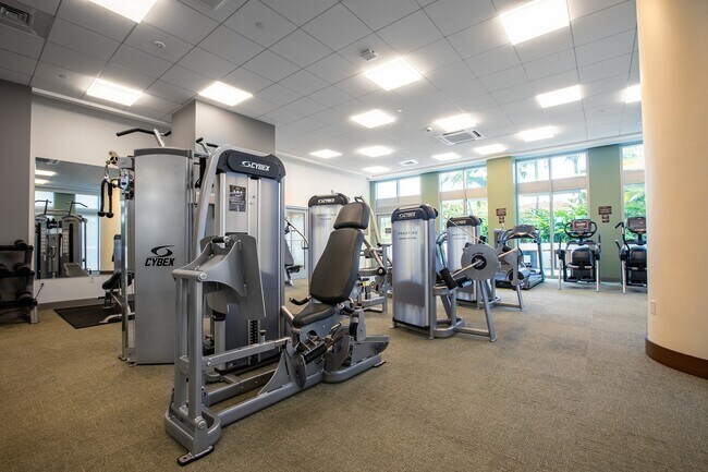 Building Photo - Fully Furnished 2 Bed / 2 Bath Condo with ...