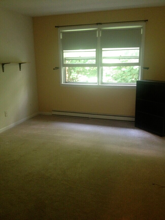 Bedroom - 1730 State St