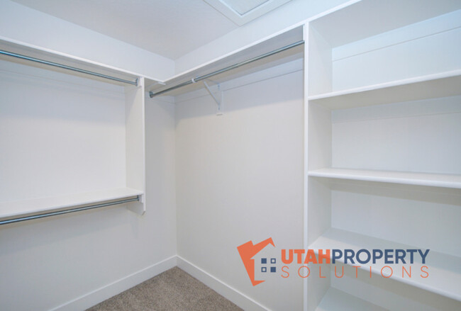 Building Photo - 4589 W Monument Peak Dr