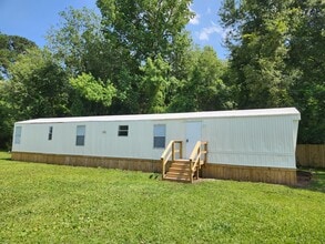 Building Photo - 126 Hussey Mhp Ln