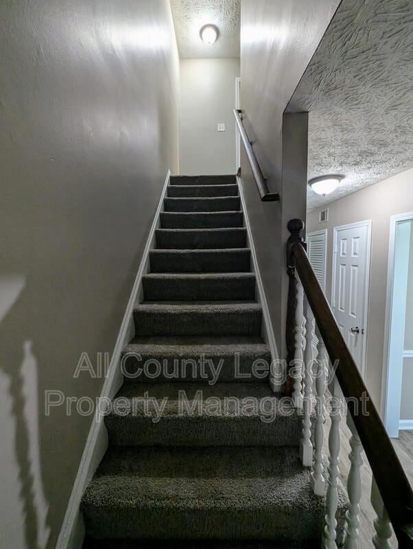Building Photo - 774 Yorkshire Ln
