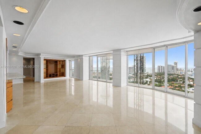 Building Photo - 19355 Turnberry Way