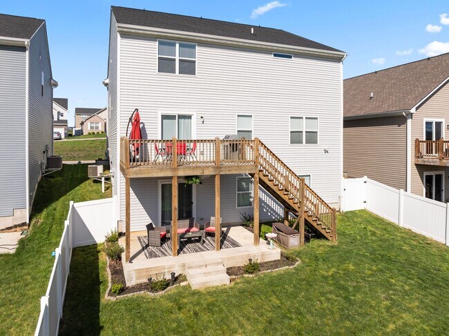 Building Photo - 8609 Warbler Br Wy
