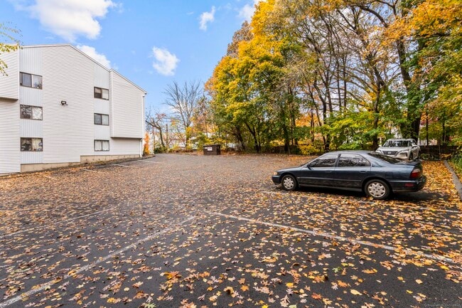 Building Photo - 23 Shirley St