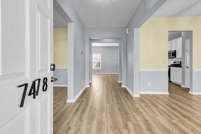 Building Photo - 7478 Hawks Cir