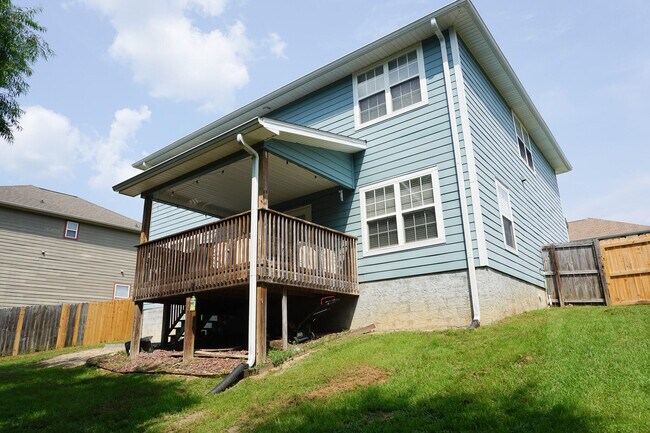 Building Photo - 4554 Hermosa Rd