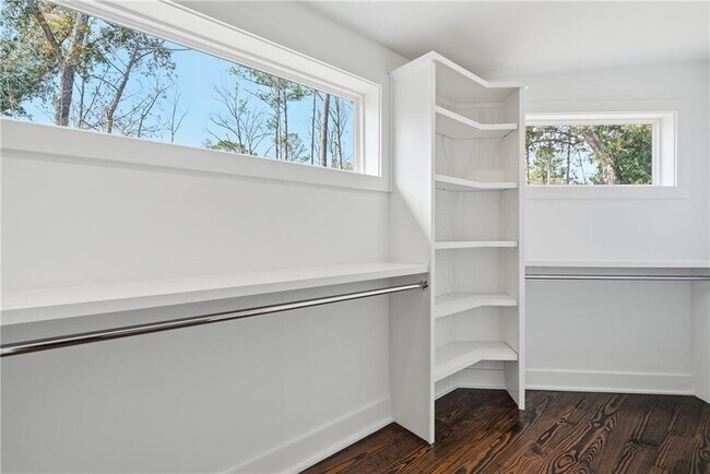 Building Photo - 5406 Old Jesup Rd