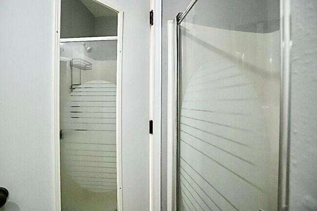 Building Photo - 16 Golf Vw Mnr