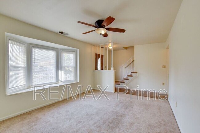 Building Photo - 2259 Sedgewick Dr