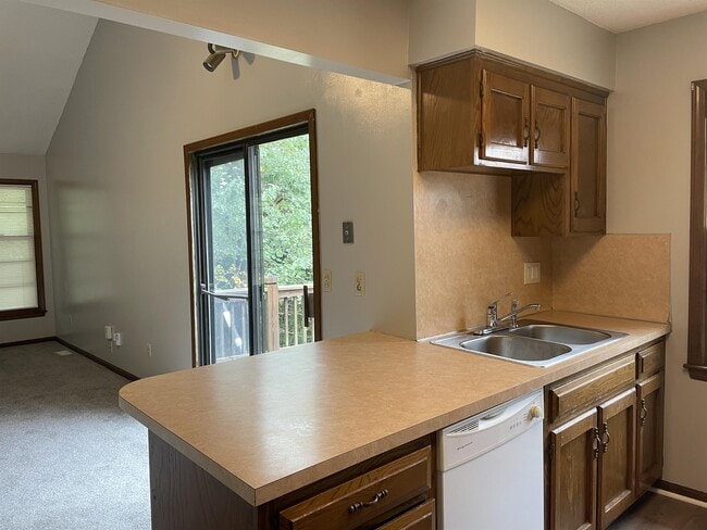 Building Photo - 9131 E 85th Pl