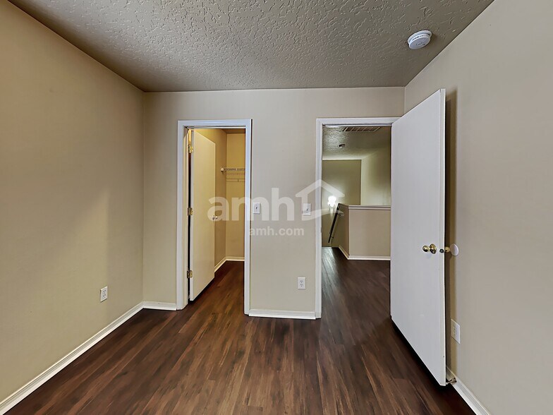 Building Photo - 7309 S Headsail Ave