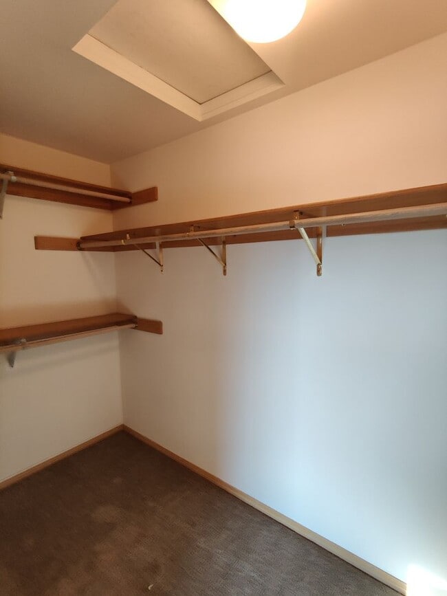 Building Photo - Horn Rapids Home with Bonus Room, Deck, an...