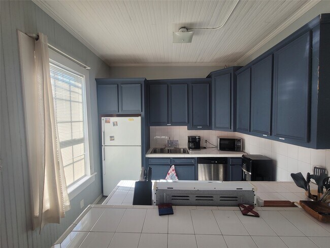 Building Photo - 1707 Market St