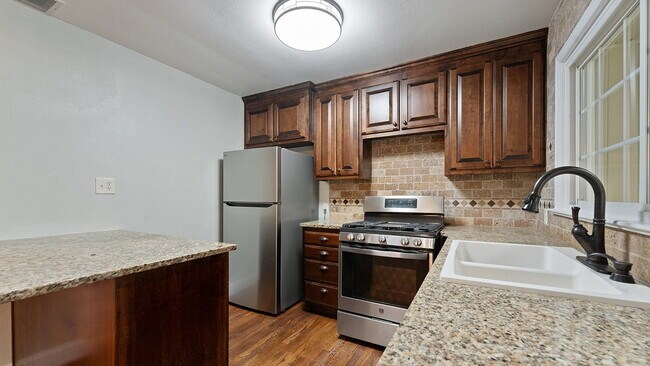 Building Photo - "Spacious 3-Bedroom Haven in Rogers, AR!"