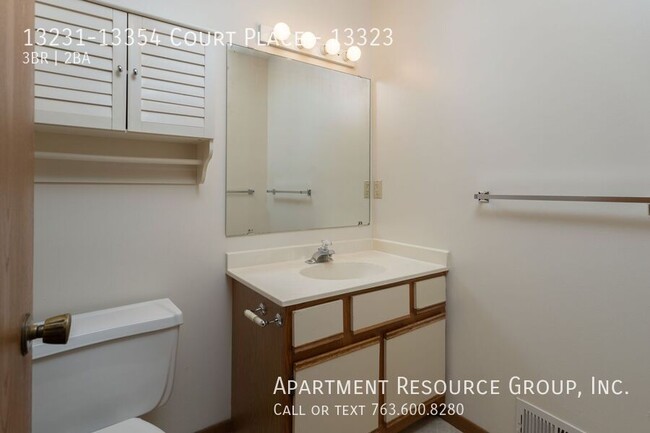 Building Photo - Lovely 3bed/2bath townhome for rent in Bur...