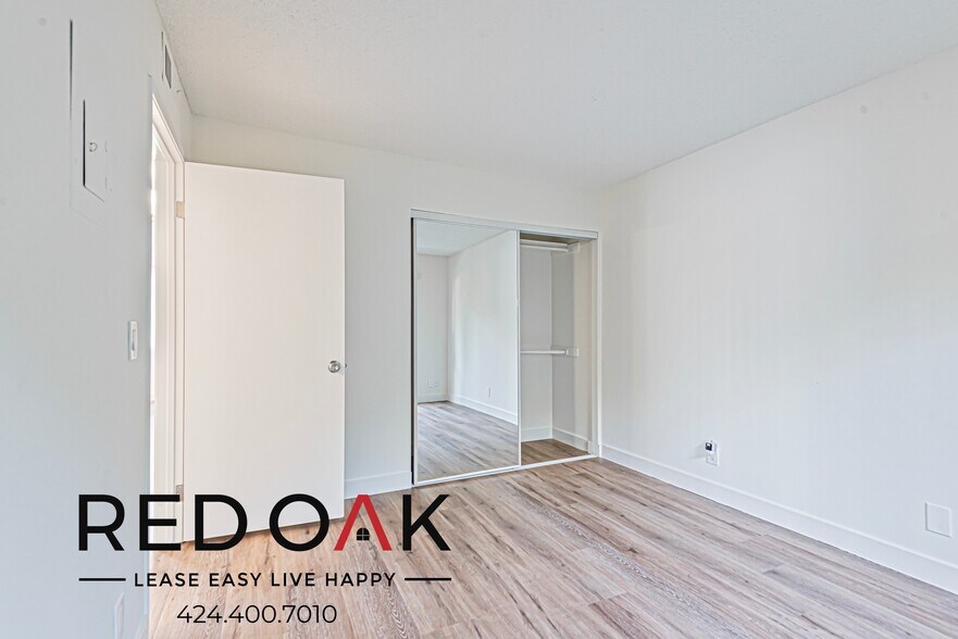 Building Photo - 2724 Abbot Kinney Blvd