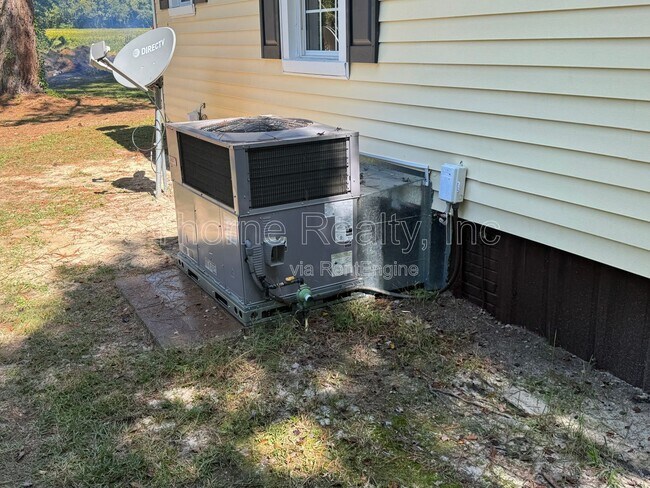 Building Photo - 4732 Nobles Mill Pond Rd