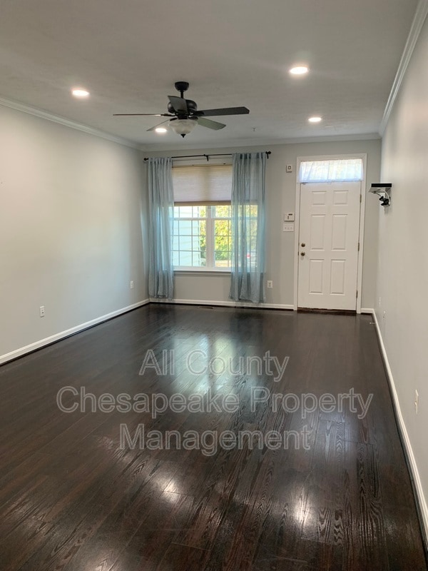 Building Photo - 303 Rustic Ct