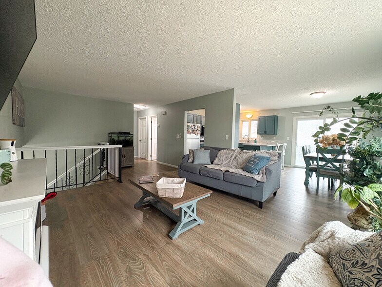 Building Photo - 2418 Marquette Dr