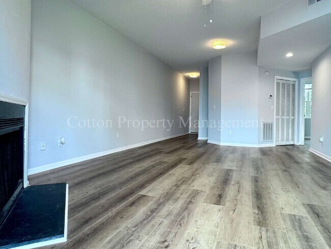 Building Photo - 2BR/2BA Condo off Wilshire Blvd - Beautifu...