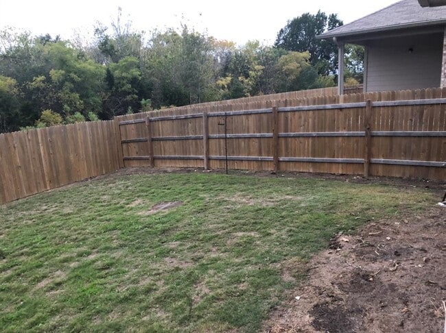 Building Photo - 3504 Blazeby Dr