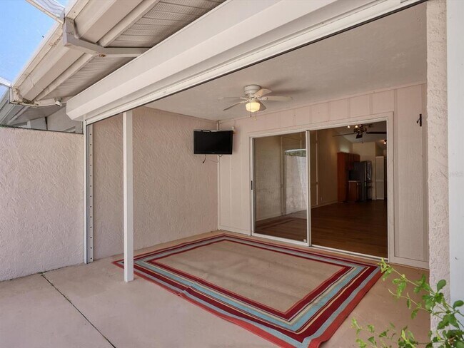Building Photo - 5381 Kelly Dr